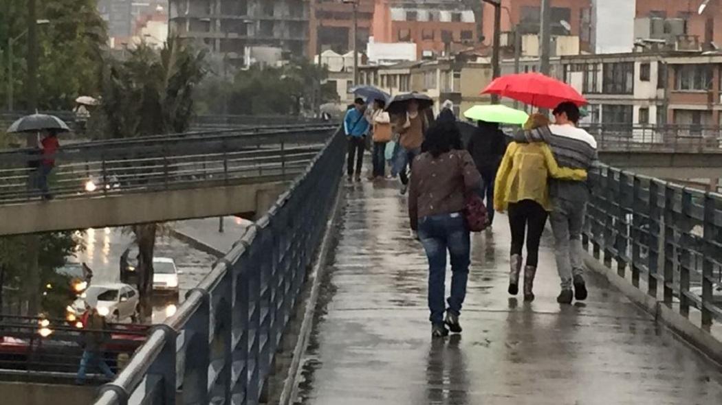 ¡Aliste el paraguas este fin de semana! 1 ¡Aliste el paraguas este fin de semana! El Instituto de Hidrología, Meteorología y Estudios Ambientales (Ideam), explicó que este fin de semana del 21 y 22 de mayo tendrá una disminución de las precipitaciones, con relación a las fuertes lluvias de inicio de semana, aunque se mantendrán las condiciones nubosas.