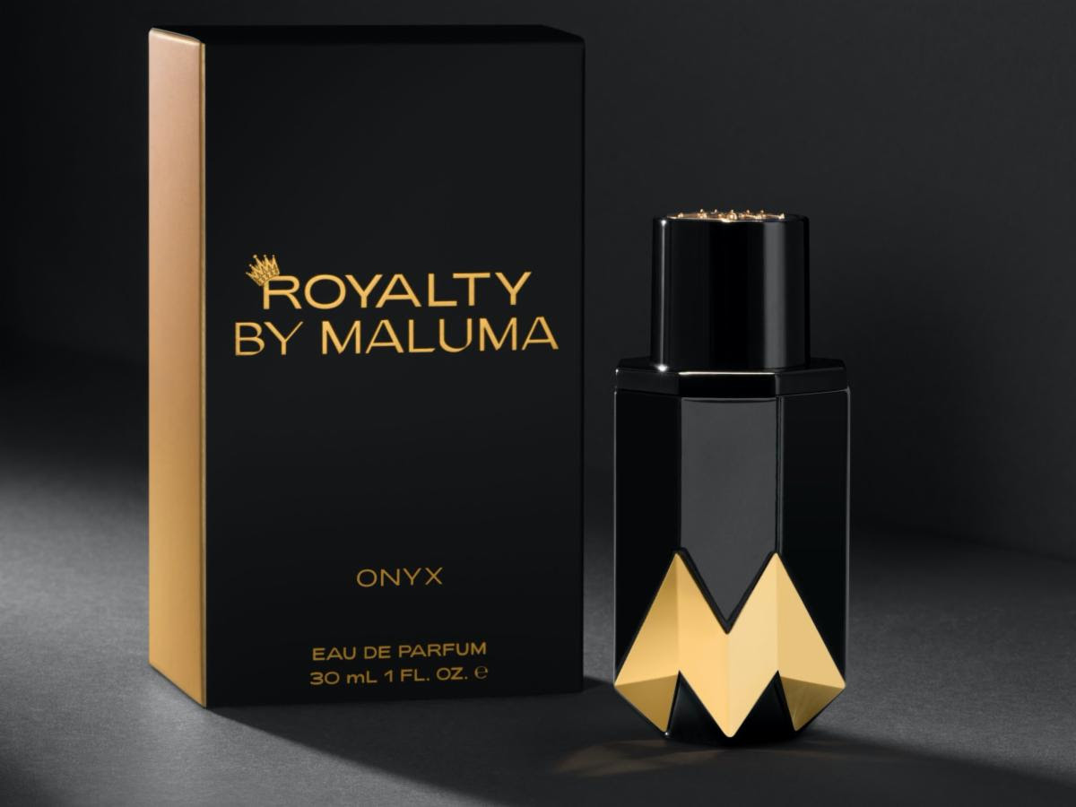 Maluma lanza su propia colección de fragancias 1 Maluma lanza su propia colección de fragancias Mientras prepara lo que será su concierto en Medellín a finales del mes de abril, Maluma no para de sorprender a su público y acaba de lanzar su primera línea de fragancias.