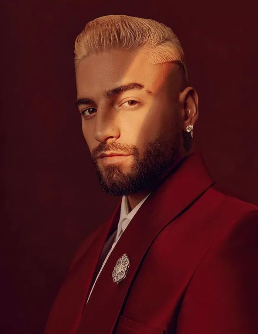 El momento en que Maluma se para berraco de entrevista y se va Sin embargo, Maluma, decidió participar en el Mundial y ser protagonista de la inauguración de este magno evento futbolístico, por lo que ha sido centro de críticas por parte de los ciudadanos y algunos seguidores.