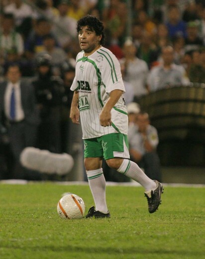 ¡Insólita propuesta! Quieren llevar el corazón de Maradona a Catar 1 ¡Insólita propuesta! Quieren llevar el corazón de Maradona a Catar El fanatismo de algunos hinchas parece no tener barreras. Resulta que un grupo de hinchas de la Selección Argentina de fútbol propusieron que el corazón de Diego Armando Maradona acompañe al combinado patrio en el Mundial de Catar 2022.