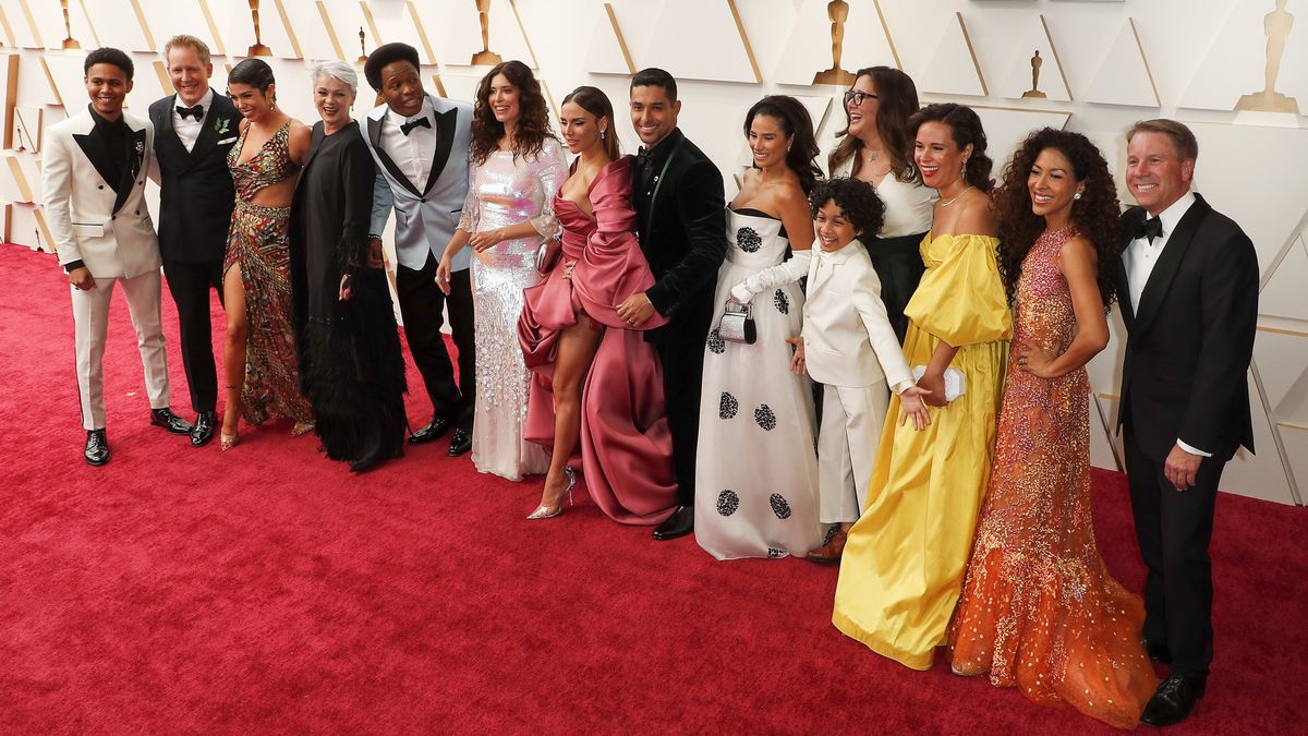 Las mejores fotos de los premios Óscar La celebración de los Premios Óscar, este año tuvo un atractivo mayor para los colombianos, pues la película ‘Encanto’, con la que Disney le hizo un homenaje a Colombia, tuvo 3 nominaciones en importantes categorías, y logro el triunfo en la Mejor Película Animada.