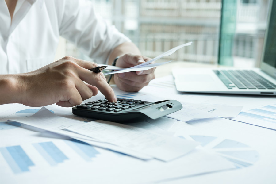 Hasta el 31 de marzo se podrá acceder a los beneficios tributarios 1 Hasta el 31 de marzo se podrá acceder a los beneficios tributarios La Dirección de Impuestos y Aduanas Nacionales (Dian), en cabeza de Lisandro Junco, informó que hasta el próximo 31 de marzo habrá plazo para que los contribuyentes se pongan al día y cumplan sus obligaciones. Este proceso se da en el marco de los beneficios que plantea la Ley de Inversión Social.