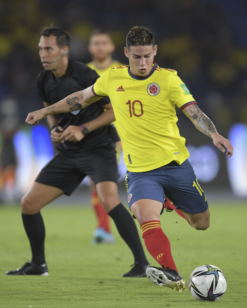 ¡Con Tesillo de lateral izquierdo! Esta es la titular de Colombia ante Venezuela La Selección Colombia acaba de anunciar su nómina titular para afrontar frente a Venezuela su último partido en la Eliminatoria Suramericana rumbo al Mundial Catar 2022.
