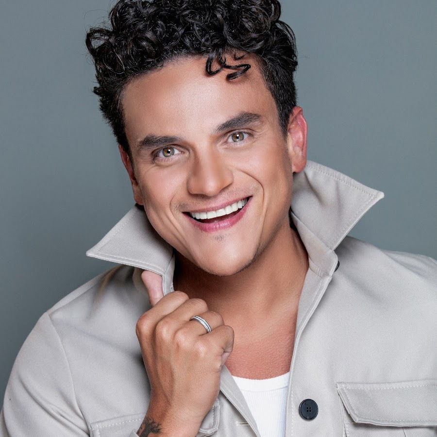 Silvestre Dangond aplazó compromisos del fin de semana por neumonía El cantante Silvestre Dangond fue incapacitado hasta el próximo 22 de junio, debido a una neumonía, por lo que tendrá que cancelar todos los eventos que tenía programados para este fin de semana.