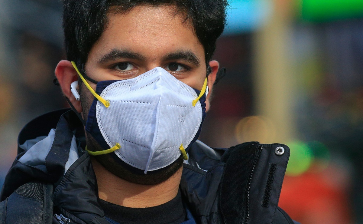 El ómicron debe seguir considerándose de preocupación: MinSalud 1 El ómicron debe seguir considerándose de preocupación: MinSalud En Colombia el cuarto pico de la pandemia, que inició en diciembre pasado por la variante ómicron, sigue disminuyendo de manera sostenida. Sin embargo, las autoridades piden continuar vigilando el sublinaje BA.2 de esta variante identificado en el país.