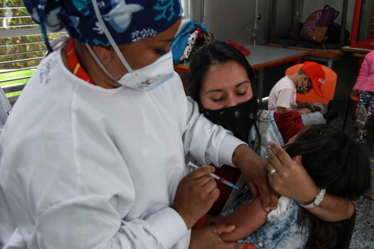 Puntos de vacunación para Semana Santa 1 Puntos de vacunación para Semana Santa Tras una anuncio realizado por la Secretaría de Salud, la entidad informó que para este jueves, viernes, y domingo santo, los ciudadanos de la capital podrán encontrar diferentes móviles de vacunación en iglesias y lugares de peregrinación.