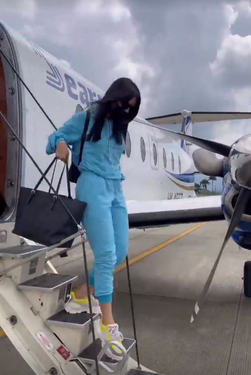 La extravagante celebración de cumpleaños que le hizo Andrea Valdiri a su hija Andrea Valdiri sorprendió a sus seguidores en las redes sociales, tras la lujosa celebración de cumpleaños que le hizo a su primogénita Isabella, quien cumplió sus 11 años. En esta oportunidad, la extravagante fiesta que le dio la empresaria a la menor contó hasta con un avión privado.