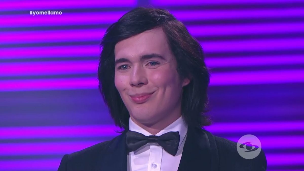 Este es Alejando León, el ganador de 'Yo me llamo' 1 Este es Alejando León, el ganador de 'Yo me llamo' Alejandro León fue el mejor imitador de 'Yo me llamo', pues logró cautivar a los jurados con sus interpretaciones como Camilo Sesto, y llevarse el anhelado premio de 500 millones de pesos.