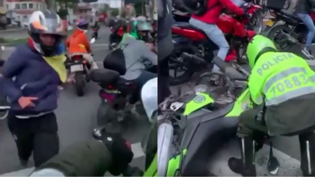 $10 millones de recompensa por motociclista que agredió a policía en movilizaciones Este miércoles, en medio de las manifestaciones pacíficas que realizaron en la ciudad de Bogotá por parte de los motociclistas, se registró un hecho de violencia contra un uniformado de la Policía Metropolitana que cubría la marcha. El policía fue agredido por un hombre que asistió a la movilización. El hecho quedó grabado y fue difundido por redes sociales.