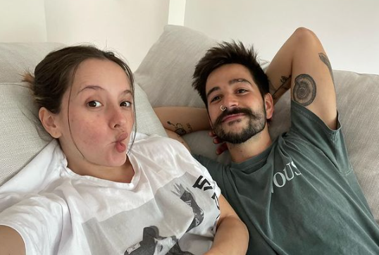 Camilo y Evaluna muestran un poco de cómo fue el nacimiento de su hija Evaluna Montaner y Camilo Echeverry&nbsp;compartieron en sus redes sociales un poco de lo que fue el parto de su pequeña hija y como ahora son una familia feliz que recibe a su primer hijo.