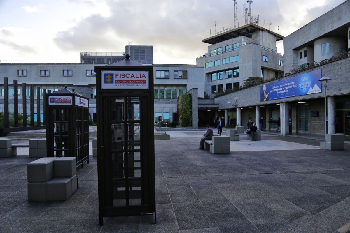 Condenan a 25 años a hombre que apuñaló a niño de 13 años Un Juez de Ibagué condenó a Luis Fernando Ramírez Fernández a 25 años de prisión, por asesinar a un niño de 13 años, el 21 de octubre de 2020, en el barrio Santa Cruz de esa ciudad.
