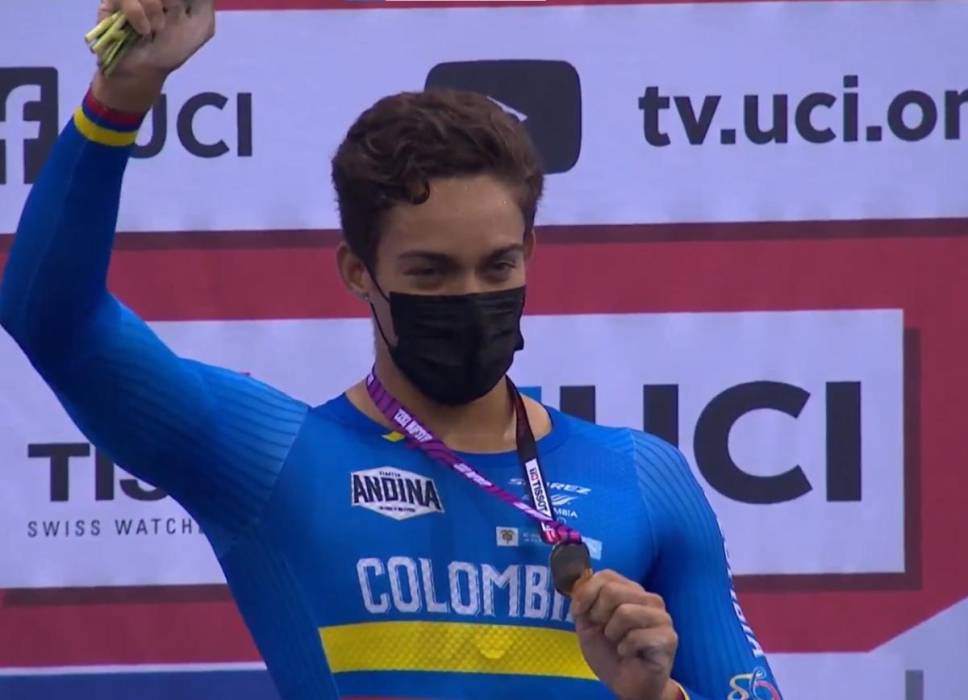 Cristian Ortega entrega medalla de oro a Colombia en ciclismo 2 Cristian Ortega entrega medalla de oro a Colombia en ciclismo El barranquillero Cristian Ortega Fontalvo entró a la historia del ciclismo colombiano al obtener para nuestro país la medalla de oro en la prueba del kilómetro en pista, en la primera válida de la Copa de Naciones UCI de Ciclismo en pista, evento que se celebra en Glasgow, Escocia.