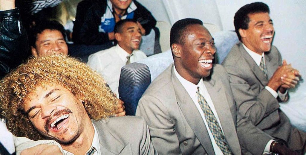 Las fotos que inmortalizarán a Freddy Rincón 10 Las fotos que inmortalizarán a Freddy Rincón Freddy Rincón hizo parte de los planteles de Independiente Santa Fe, América de Cali, Palmeiras de Brasil, Napoli de Italia y fue el primer colombiano en jugar en el Real Madrid.