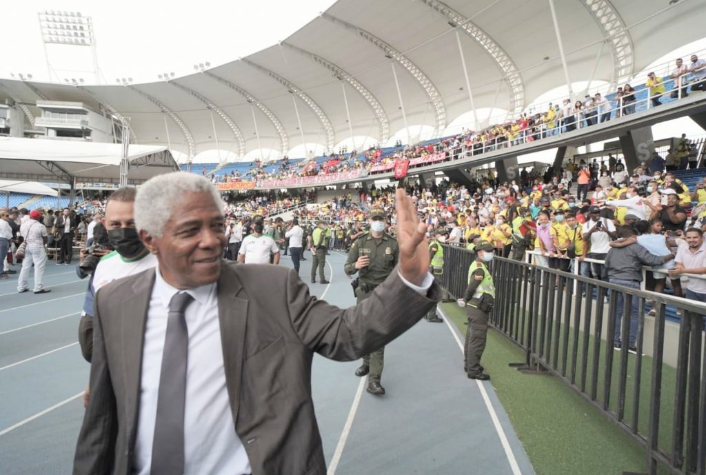 Así fue el emotivo homenaje de despedida a Freddy Rincón En el estadio Pascual Guerrero caleños y seguidores de Freddy Rincón le rindieron un emotivo homenaje al 'Coloso de Buenaventura'
