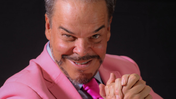 La emberracada de Juan Carlos Arango con Netflix 2 La emberracada de Juan Carlos Arango con Netflix Este sentimiento, sin embargo, no es del todo compartido por los actores que participaron endichos éxitos televisivos , pues según denuncian no han recibido un solo peso de las regalías que producen el volver a transmitir esta clase de producciones.