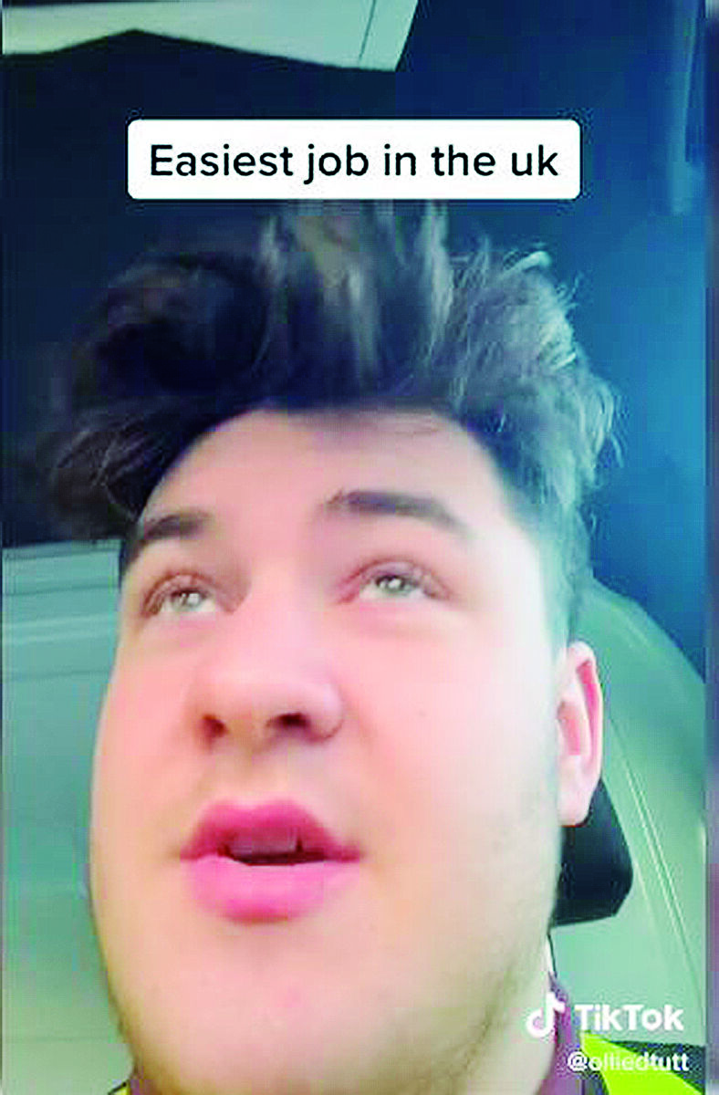Lo echaron por contar que su trabajo era fácil Si usted es de los que acostumbra a contar todo en redes sociales, tal vez esta historia lo podría motivar a cambiar su actuar. Ollie Tutt es un británico que reveló en ‘TikTok’ que tuvo el trabajo más fácil del mundo, en un supermercado.