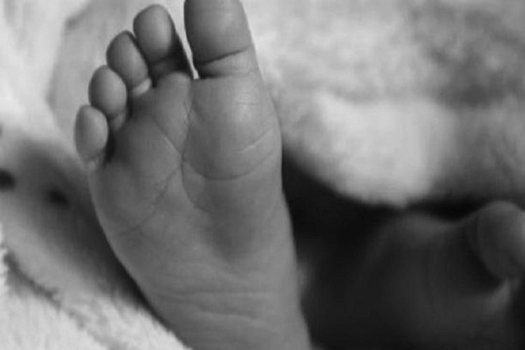 Señalada de asesinar a su bebé será sometida a un examen psiquiátrico 1 Señalada de asesinar a su bebé será sometida a un examen psiquiátrico A finales de diciembre del 2021 se conoció el caso de la muerte de un bebé de tan solo 20 meses de nacido y la principal sospechosa de la extraña muerte fue su madre, por lo que en las últimas horas la abogada de la víctima solicitó que se le hiciera un examen psiquiátrico a la acusada.