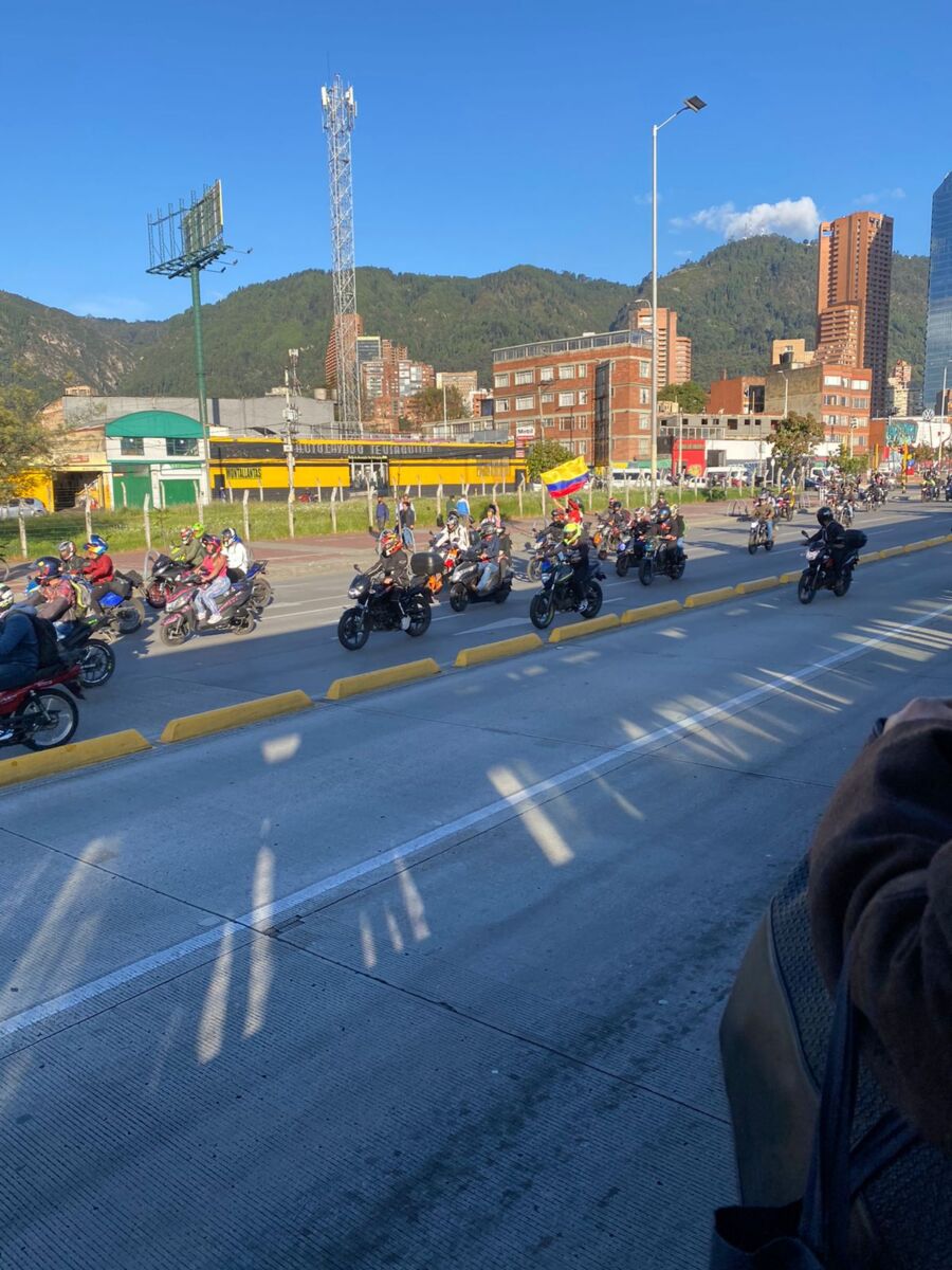 Habilita el paso en la NQS y se reabren las estaciones 1 Habilita el paso en la NQS y se reabren las estaciones A esta hora se habilita el paso en la NQS y se reabren las estaciones, luego de que cientos de personas se vieran afectadas por las movilizaciones del plan tortuga que adelantó este viernes el gremio de motociclistas.