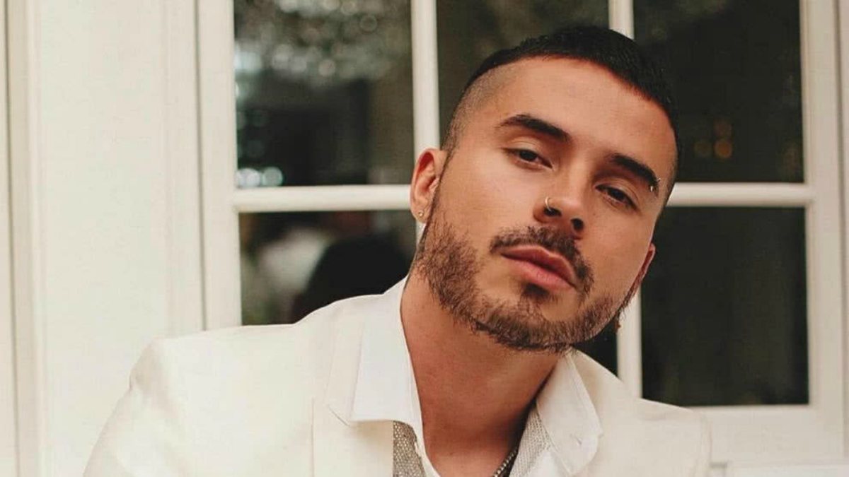 Reykon estrena 'Bandidos', su nuevo sencillo 1 Reykon estrena 'Bandidos', su nuevo sencillo El cantante de música urbana Reykon presenta su nuevo sencillo titulado 'Bandidos', una canción que habla sobre la química que existe entre dos personas con círculos sociales totalmente diferentes.