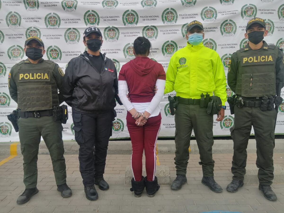 La macabra mujer que mandó asesinar a otra por robarle su bebé 1 La macabra mujer que mandó asesinar a otra por robarle su bebé Como Yadira Alexandra Yepes fue identificada la mujer que planeó un maquiavélico crimen para poder hurtarle el bebé a una mujer en condición de calle llamada Sandra Johanna Álvarez Solano (de 37 años), en el municipio de Soacha