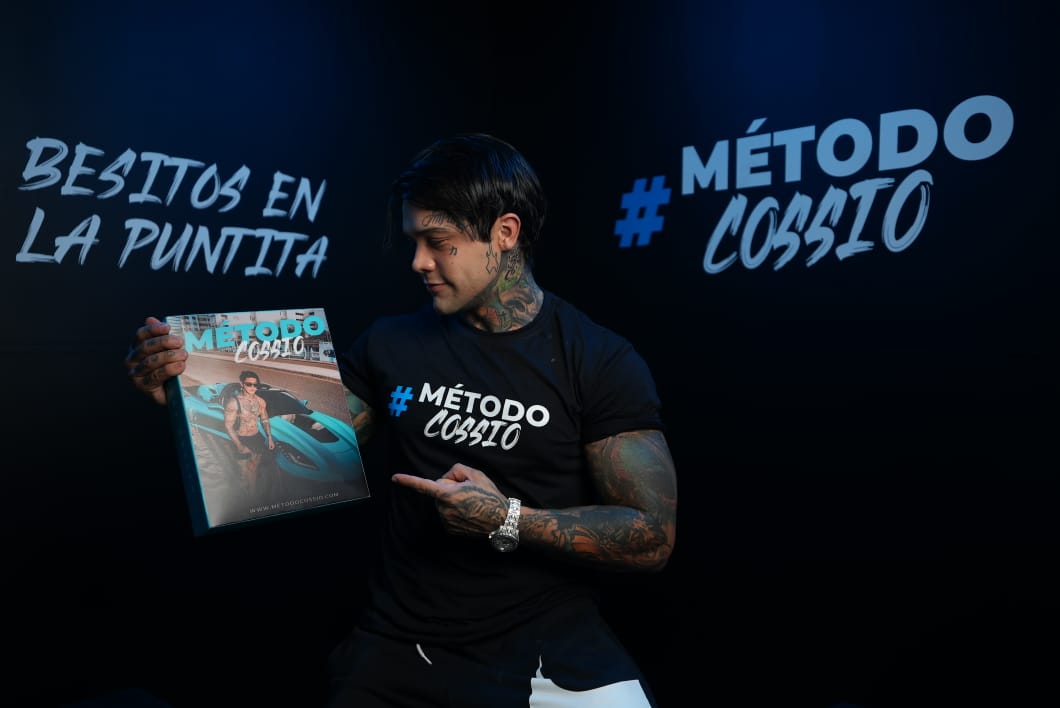 Yeferson Cossio revela su método para hacer billete en redes El creador de contenido Yeferson Cossio volvió a causar revuelo entre sus seguidores, pues el joven lanzó el "Método Cossio", un curso para aprender a hacer billete en las redes sociales.