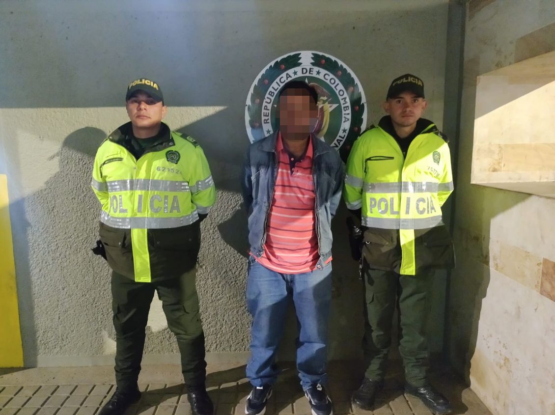 Capturado por tocar las partes íntimas de una niña de 3 años “El capturado es de Girón Santander y fue trasladado hasta la URI Molinos”, agregaron las autoridades.