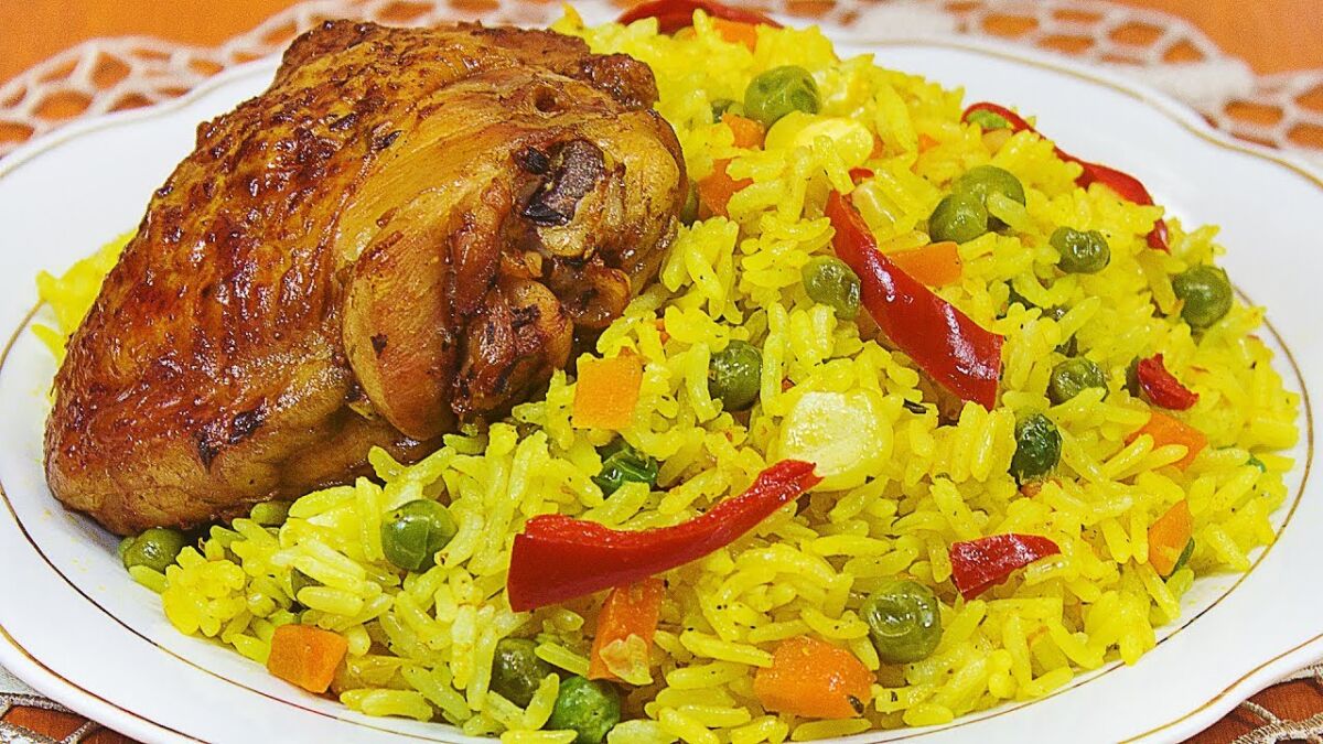 Arroz a la jardinera, un ‘jardín de sabores’ ¿Ha probado el arroz a la jardinera? Es muy fácil de preparar y apto para dietas veganas. ¡Solo lleva verduras, pero queda delicioso! Si disfruta de las recetas de arroces, este es perfecto para comer solo o con guarnición de carnes o pescados.