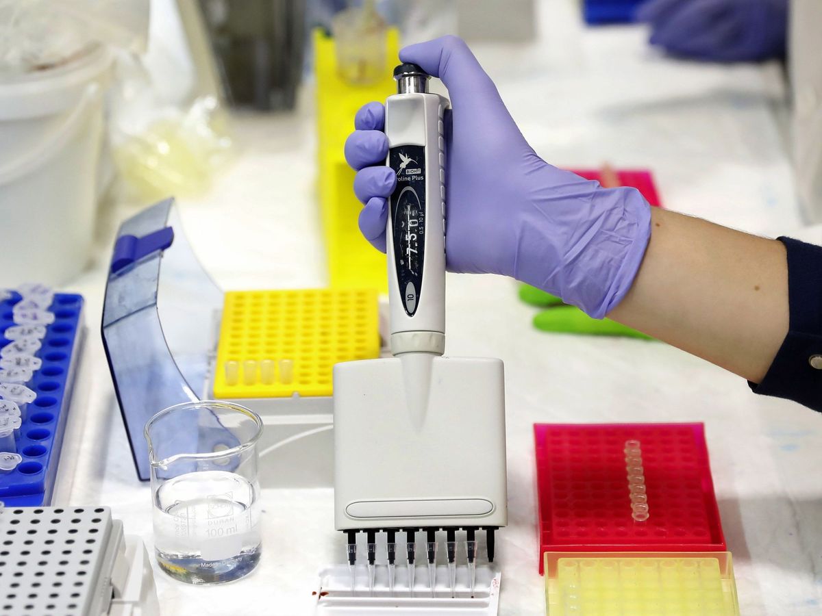 Tremendo avance contra el cáncer 2 Tremendo avance contra el cáncer Cada año, 138 mil colombianos son diagnosticados con cáncer, una enfermedad que avanza rápido y la cual, también cada año, cobra la vida de 33.100 compatriotas. Precisamente, uno de los puntos más críticos de esta patología es la rápida expansión que alcanza en nuestro cuerpo, enfermando consigo, varios órganos a la vez.