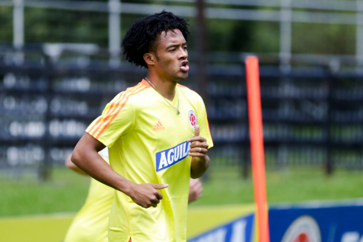 La nueva faceta de Juan Guillermo Cuadrado 1 La nueva faceta de Juan Guillermo Cuadrado Mientras sigue luchando para que su equipo Juventus continúe en los primeros lugares de la liga italiana, y tras la no clasificación de la Selección Colombia al próximo Mundial de Fútbol Juan Guillermo Cuadrado estrena faceta.