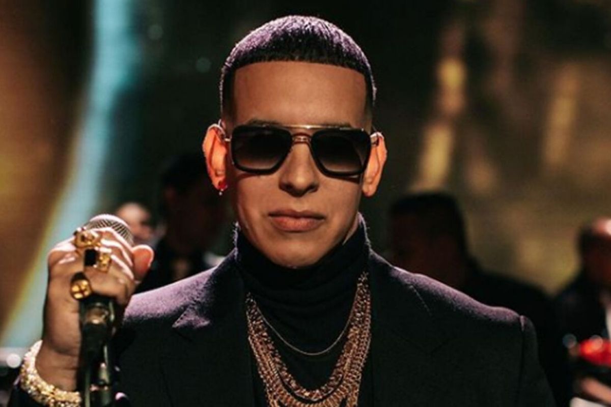 Daddy Yankee tendrá segunda fecha para su concierto en Bogotá 5 Daddy Yankee tendrá segunda fecha para su concierto en Bogotá El cantante de música urbana Daddy Yankee en su gira de despedida cuando anunció que vendría a la ciudad de Bogotá el próximo 8 de octubre, los fans enloquecieron y en medio de nada se agotó la boletería, es por eso que ahora se habilitó una nueva fecha para que todos los seguidores del artista puedan verlo por ultima vez.