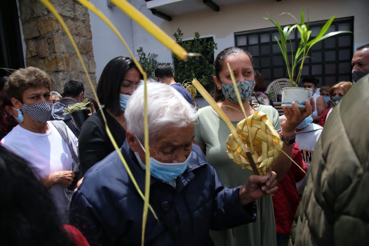 Arrancó la Semana Mayor con el Domingo de Ramos 4 Arrancó la Semana Mayor con el Domingo de Ramos Con el Domingo de Ramos se le da comienzo a la Semana Santa, ese día se conmemora la entrada de Jesús en Jerusalén, aclamado como el hijo de Dios.