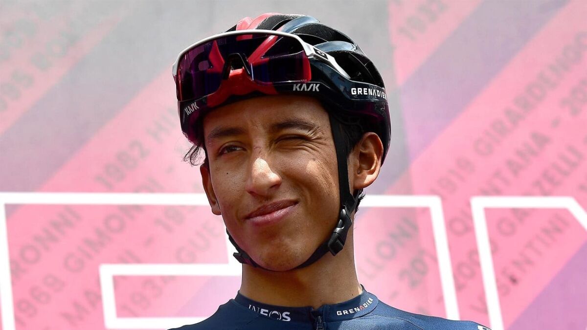 Muro artístico de Egan Bernal en Zipaquirá fue vandalizado 1 Muro artístico de Egan Bernal en Zipaquirá fue vandalizado En redes sociales han circulado diferentes imágenes en las que se evidencia que el muro artístico con la imagen del ciclista Egan Bernal ubicado en Zipaquirá fue vandalizado. El rostro del ciclista fue pintado con aerosol rojo y le fue escrita la frase “Decepción, no nos representa”.