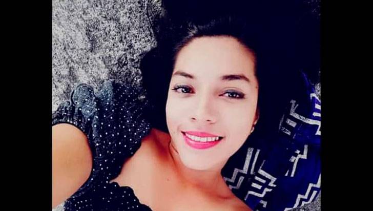 Adulto mayor asesinó a una jovencita porque no quiso estar con él Dicen que el adulto mayor atacó con un machete a la joven, identificada como Angheda Lissethe Contreras Guaca, hasta causarle la muerte.