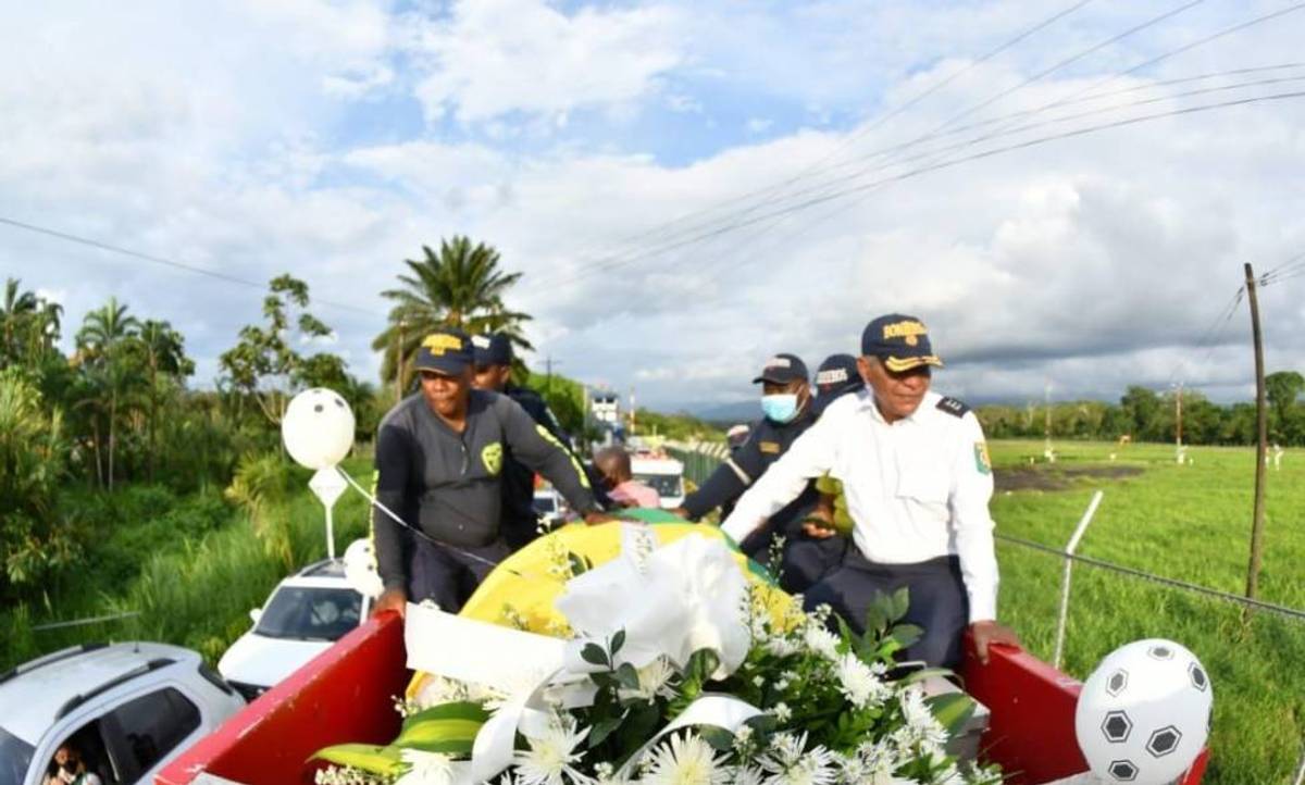 Freddy será sepultado en Cali 6 Freddy será sepultado en Cali Por decisión familiar, el cuerpo de Freddy Eusebio Rincón Valencia reposará para siempre en tierras de la capital vallecaucana.