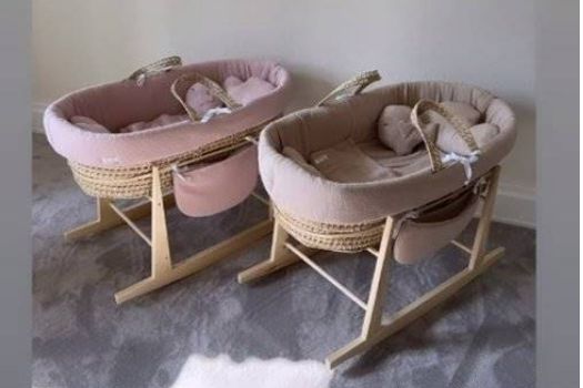 FOTOS: La habitación que Cristiano y Georgina le tenían preparada a su bebé 2 FOTOS: La habitación que Cristiano y Georgina le tenían preparada a su bebé El futbolista Cristiano Ronaldo y su esposa, Georgina Rodríguez, atraviesan un difícil momento por cuenta del fallecimiento de uno de sus mellizos, quien murió este lunes durante el parto.