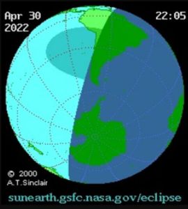 Colombia podrá ver el primer eclipse solar del año este 30 de abril 1 Colombia podrá ver el primer eclipse solar del año este 30 de abril De acuerdo con el calendario de la Nasa, este sábado 30 de abril se presentará el primer eclipse en el 2022, y este fenómeno se podrá ver en Colombia.