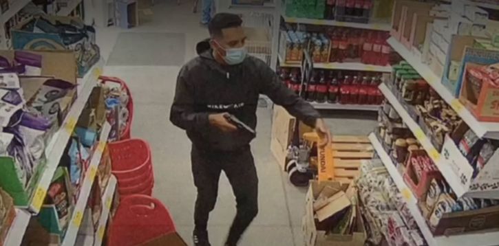 Capturados 'Los Albóndiga' banda que hurtaba supermercados en Bogotá 1 Capturados 'Los Albóndiga' banda que hurtaba supermercados en Bogotá En las últimas horas, se dio la captura de tres delincuentes que hacían parte de la banda criminal denominada 'Los Albóndiga', quienes se dedicaban a atracar supermercados en el sur de la ciudad.