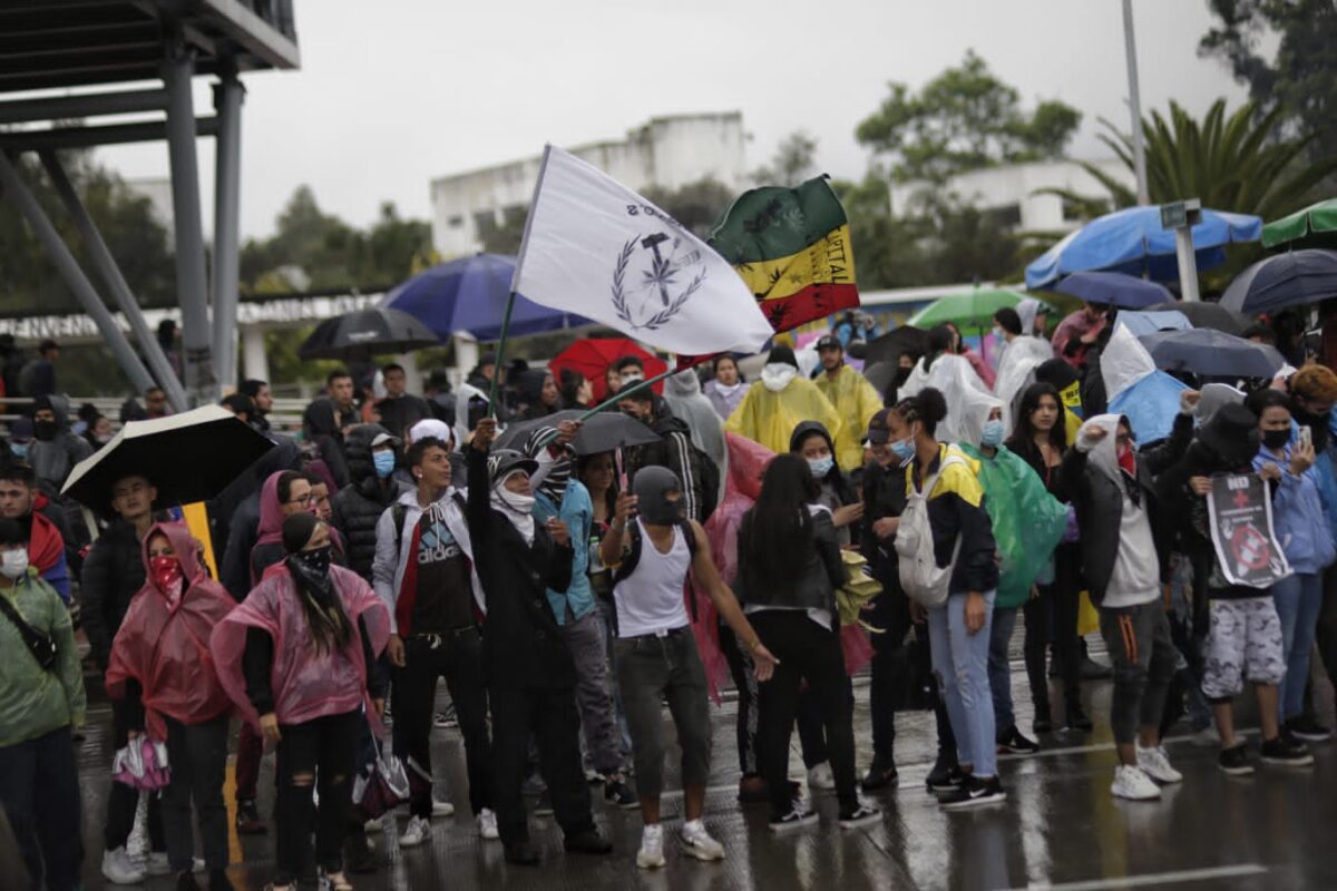 Balance de la jornada de manifestaciones en la capital Este jueves se llevó a cabo una jornada de manifestaciones en la capital del país para conmemorar un año del Paro Nacional. El secretario de gobierno Aníbal Fernández de Soto entregó un balance de la jornada.