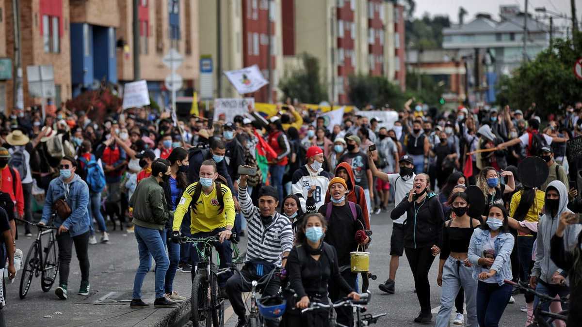 Comité del paro convocó una sola movilización para este domingo 1 de mayo &nbsp;La Central Unitaria de Trabajadores (CUT), una de las organizaciones sociales que conforman &nbsp;el Comité Nacional del Paro, anunció que para conmemorar el primer año del Paro Nacional y el Día Internacional de los Trabajadores realizarán una sola jornada de movilización este domingo primero de mayo en todas las capitales del país. &nbsp;