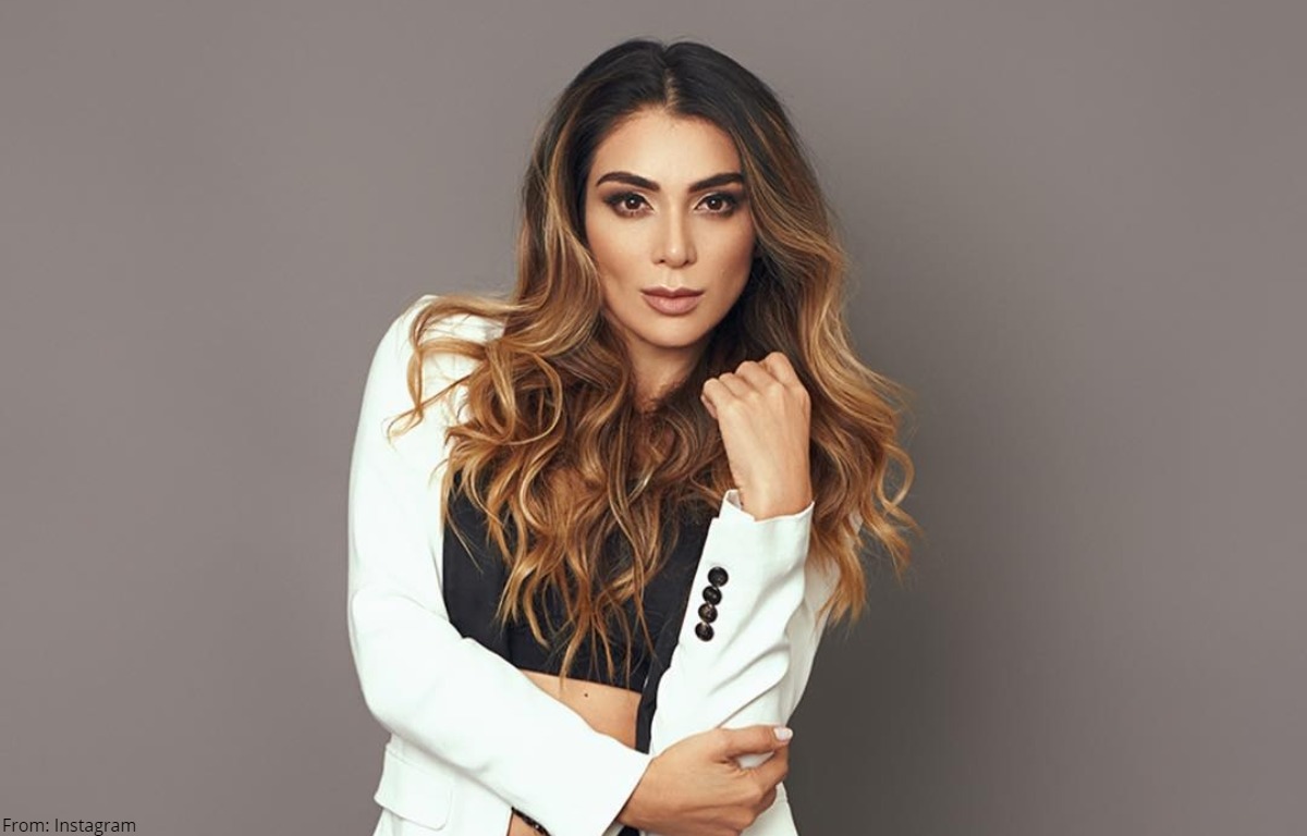 Entrevista a Marilyn Patiño La belleza de Marilyn Patiño nos ha acompañado por varias décadas en la televisión colombiana, pero ahora esta caleña quiere que también la conozcan por su talento para el canto. Nos contó que ha pasado, por lo menos, por 20 o 30 profesores de técnica vocal en Colombia y tiene el sueño de hacer música desde hace 20 años, cuando le cobraban $100 millones por hacer un álbum.