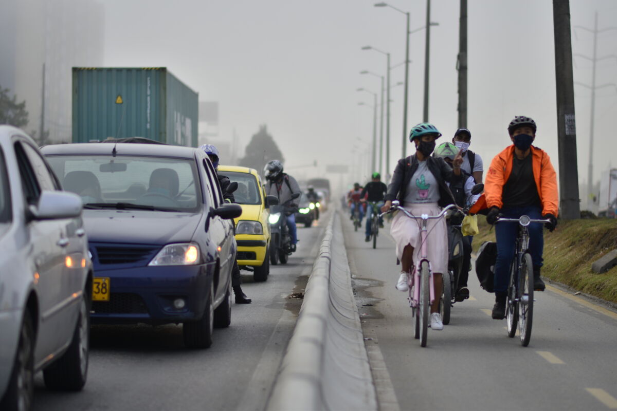 Balance de movilidad: 24 muertos y 64 heridos por accidentes viales De acuerdo al último boletín con corte al medio día de hoy 24 de diciembre, por las principales rutas del país, se han movilizado 1’326.639 vehículos, de los cuales desde la capital han salido 126.270 y han ingresado 83.873 vehículos.