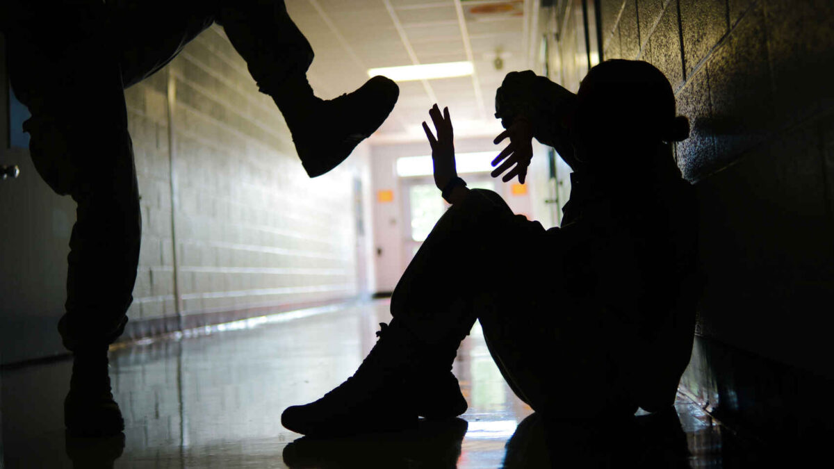 Colombia es uno se los piases con más casos de bullying a nivel mundial 1 Colombia es uno se los piases con más casos de bullying a nivel mundial De acuerdo con un informe de la ONG Internacional Bullying Sin Fronteras, realizado entre enero de 2020 y diciembre de 2021, Colombia es uno de los países con más casos de acoso y matoneo a nivel mundial, con 8.981.