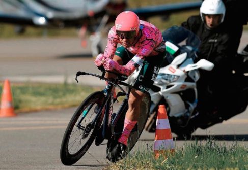 Rigo se volvió a lesionar y no estará en la segunda etapa del Tour de Romandía En las últimas horas, el ciclista colombiano Rigoberto Urán confirmó que le detectaron una fractura en la escapula, tras haber sufrido una aparatosa caída en la primera etapa del Tour de Romandía.