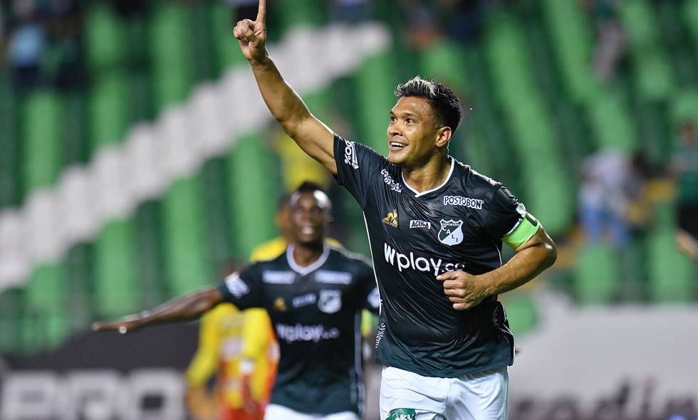 Otro golazo de Teo: lanzó su perfume 1 Otro golazo de Teo: lanzó su perfume A través de sus redes sociales, el capitán y figura del Deportivo Cali presentó su nuevo perfume.