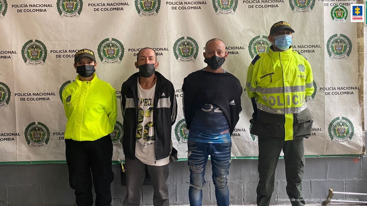 ¡Pa' la cárcel! Transportaban un cuerpo en una carreta y los pillaron 1 ¡Pa' la cárcel! Transportaban un cuerpo en una carreta y los pillaron Dos delincuentes que habían asesinado a una persona en el barrio de San Bernardo, en el centro de la capital, y que pretendían abandonar el cuerpo en otro sector de la ciudad, fueron pillados y enviados a la cárcel