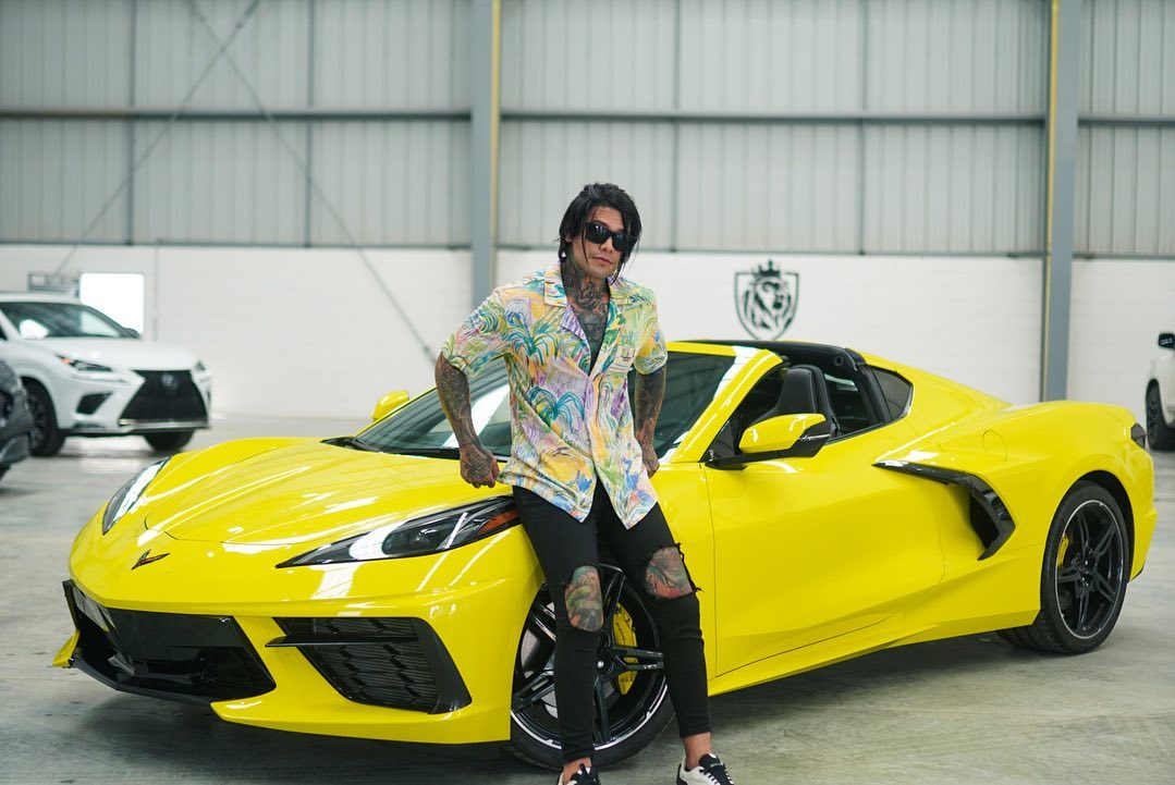 El celular de $400 millones de Yeferson Cossio 1 El celular de $400 millones de Yeferson Cossio El empresario e 'influecer' paisa, Yeferson Cossio, presumió su nuevo celular en redes sociales, el cual es el más caro de toda Latinoamérica.