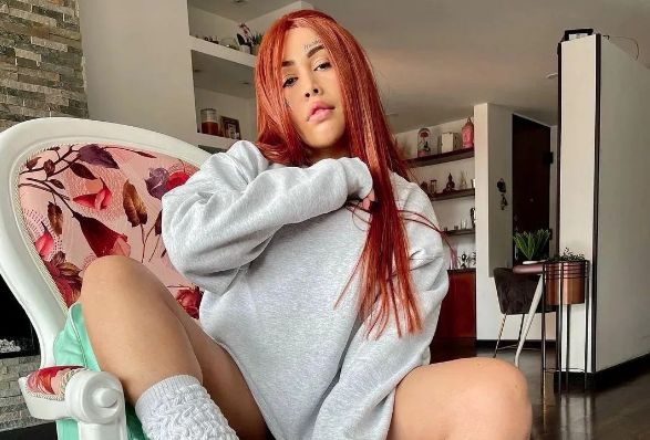 Terrible atraco a Yina Calderón En las últimas horas, la empresaria Yina Calderón fue víctima de un hurto a mano armada en la ciudad de Medellín. Según contó su madre, Merly Ome, su hija la llamó llorando para contarle lo que le había ocurrido.