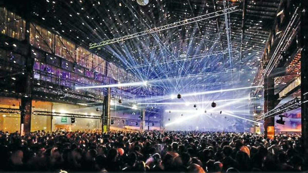 Joven falleció luego de asistir al Baum Fest en Corferias 9 Joven falleció luego de asistir al Baum Fest en Corferias Un joven, de quien a una no se tiene información, falleció luego de hacer asistido al Baum Festival, un evento de electrónica se llevó a cabo el 20 de mayo y que tendrá su segunda fecha este 21 en Corferias.