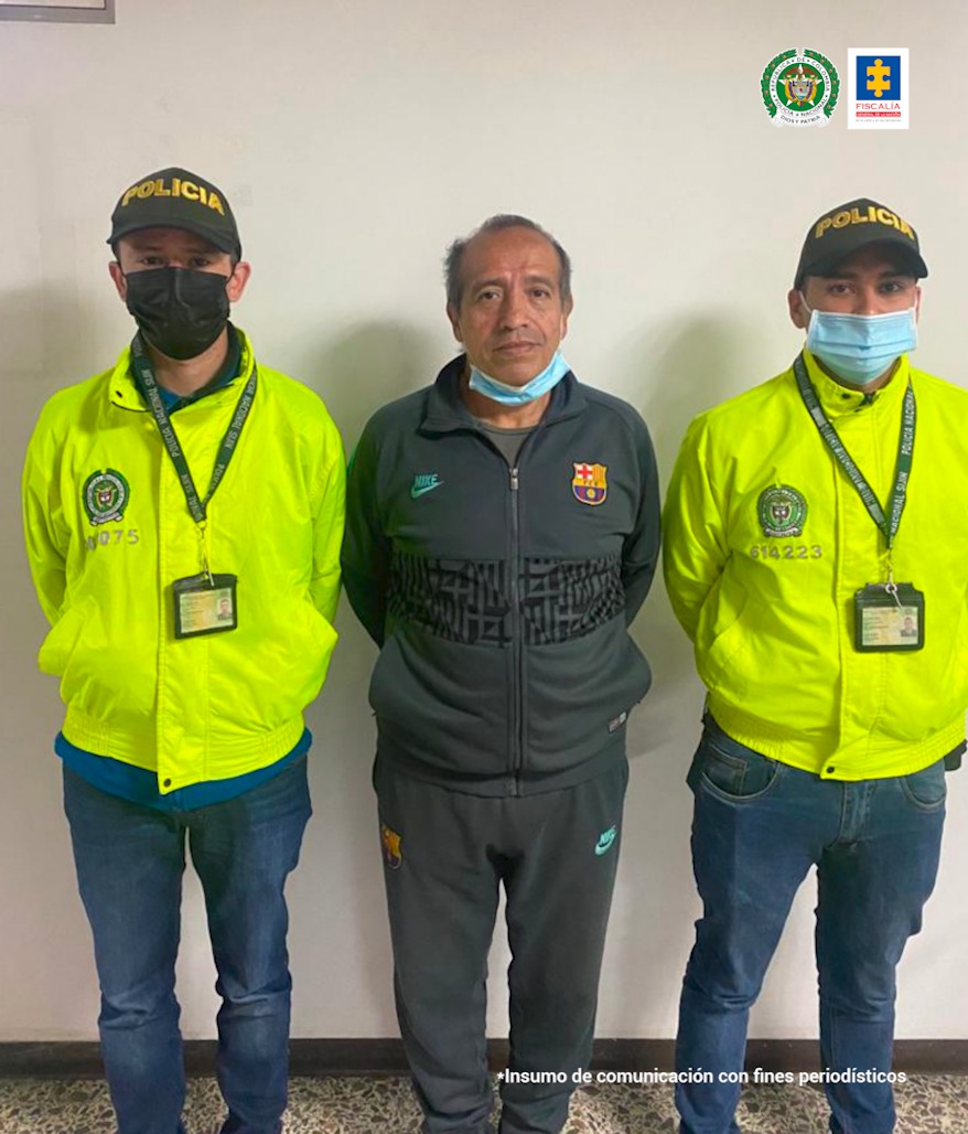 Dos profesores van a la cárcel por presunto abuso sexual 2 Dos profesores van a la cárcel por presunto abuso sexual En ninguno de los dos casos los imputados aceptaron cargos y deberán cumplir medida de aseguramiento en centro carcelario.