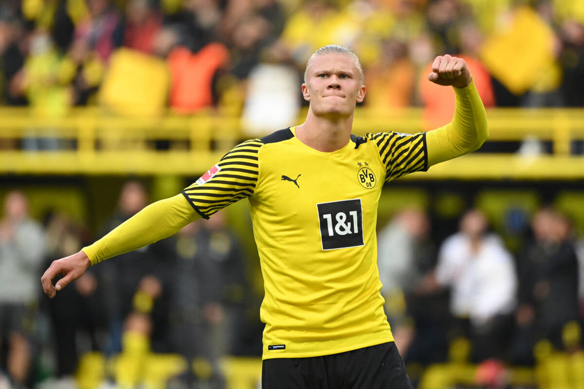 ¡Oficial! Erling Haaland es nuevo jugador del Manchester City Con la llegada de una de las promesas del futbol a nivel mundial, el director técnico del Manchester City (Pep Guardiola), podrá disponer a partir de la próxima temporada del goleador Erling Haaland.
